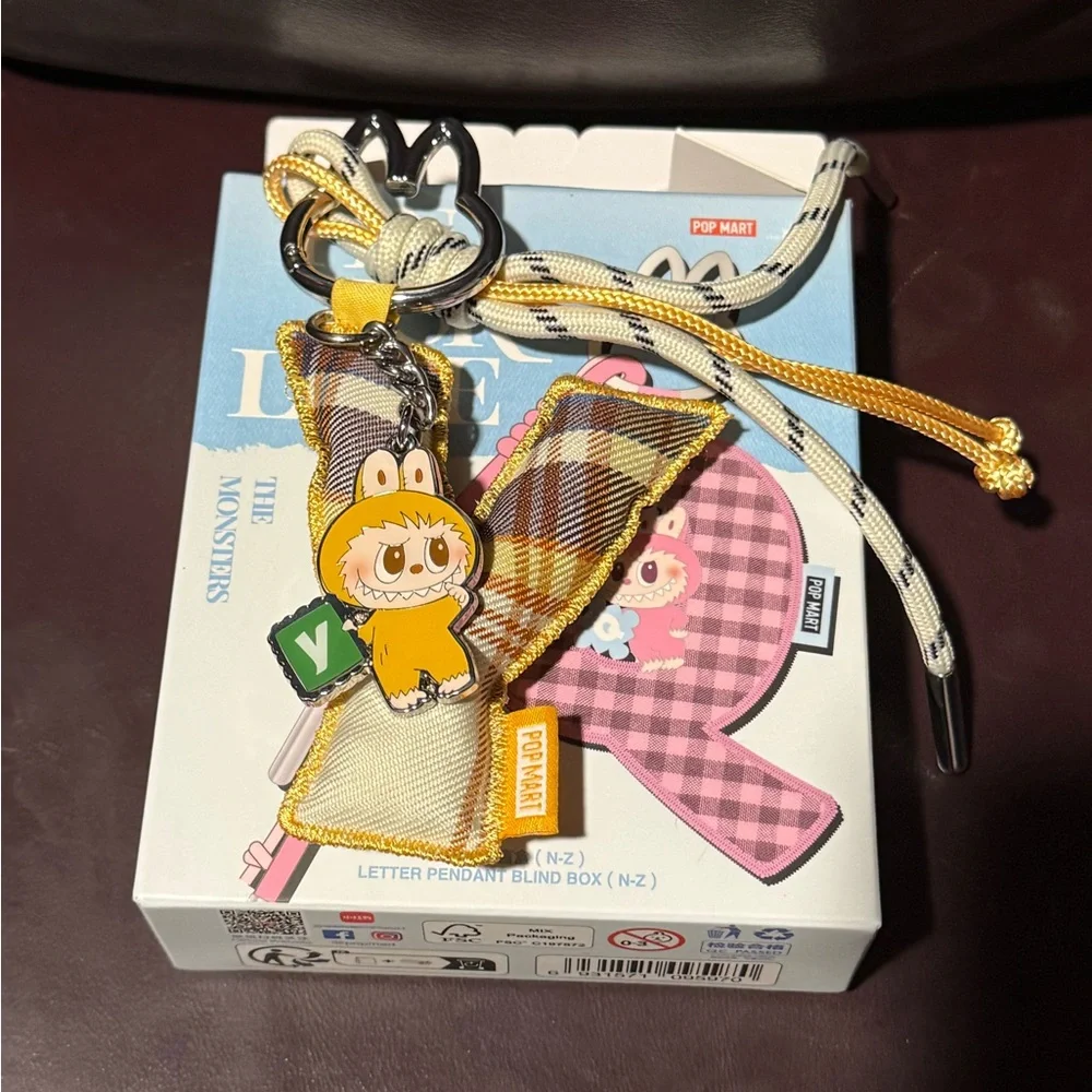 Pop Mart Pin For Love “Y”